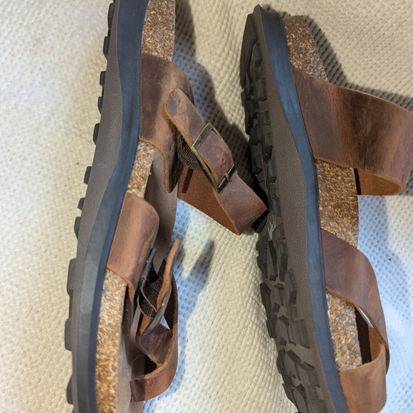 White Mountain Brown Sandals - Picture 3 of 10